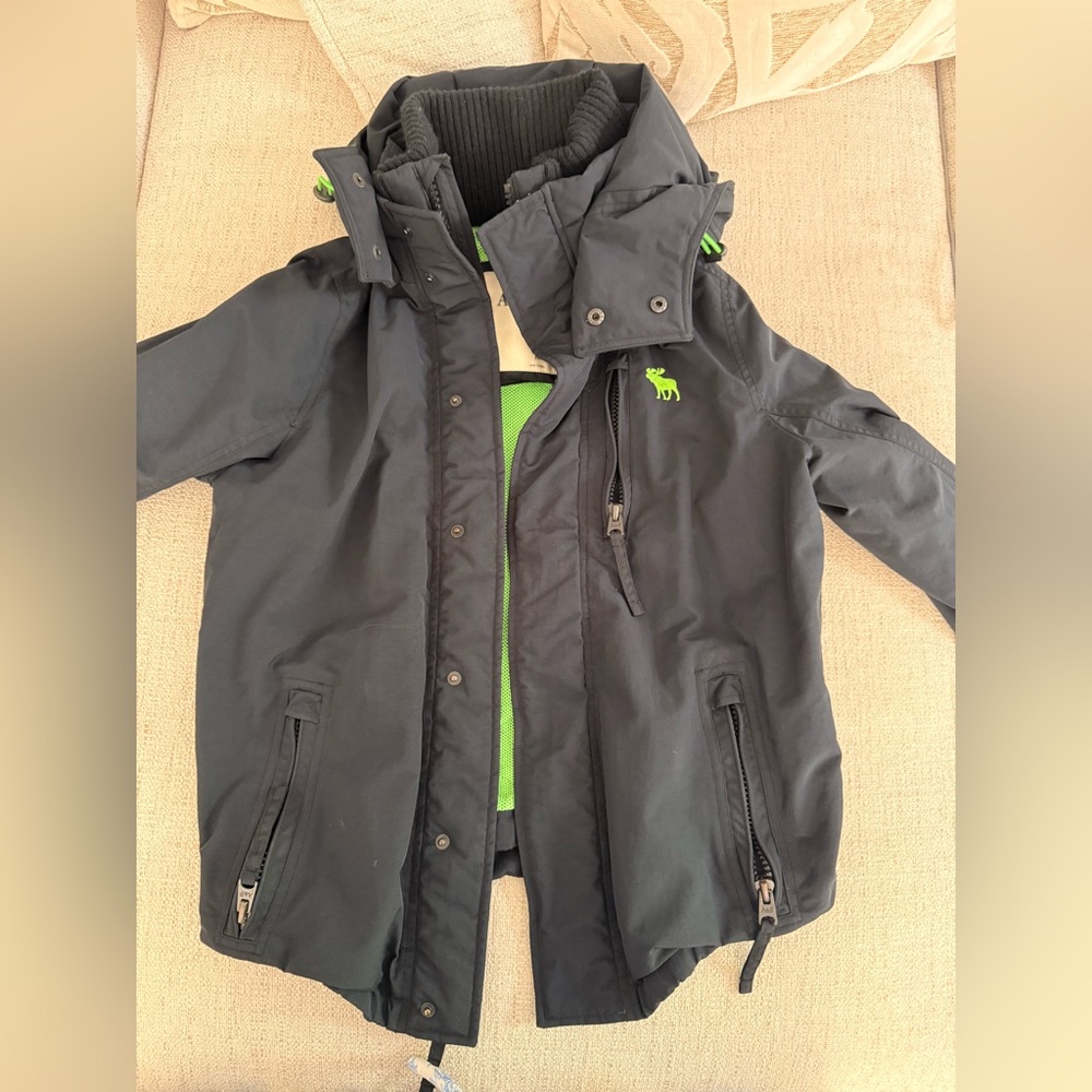 Abercrombie & Fitch Men’s All Season Weather Warrior Jacket Coat Navy Medium